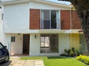 VENDO CASA EN CUERNAVACA, LOMAS DE CORTES, MUY UBICADA....