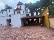 VENDO CASA EN EL CONDOMINIO CERRADO ƁALCONES DE TOLEDO