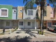 VENDO CASA EN FRACC. PARQUE DE SANTA CRUZ DEL VALLE,...