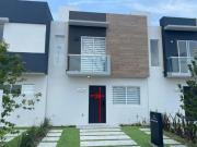 Vendo casa en fraccionamiento con amenidades muy cerca...