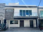 VENDO CASA EN FRACCIONAMIENTO LA MEZZA, CHOLULA