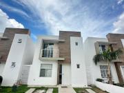 VENDO CASA EN FRACCIONAMIENTO VITTANOVA RESIDENCIAL CON...