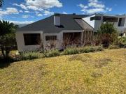 VENDO CASA EN JARDINES DEL ESTE – CUMBAYÁ