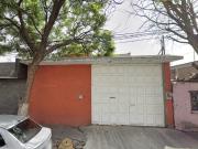VENDO CASA EN JUAN ESCUTIA, IZTAPALAPA JUNTO MONUMENTO...