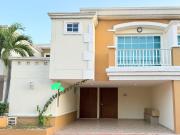 VENDO CASA EN LA CASTELLANA