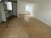 VENDO CASA EN LA COLONIA VOLCANES CERCA DE AVENIDA...