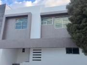 VENDO CASA EN LA SEXTA SECCIÓN DE LOMAS VERDES