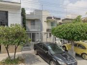 VENDO CASA EN LOMA BONITA, GUADALAJARA JUNTO PLAZA DEL SOL