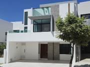 VENDO CASA EN LOMAS DE ANGELOPOLIS CASCATTA