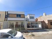 vendo casa en los arrayanes Guadalajara cerca la iglesia...