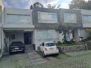 Vendo Casa en Lumbisi calle Alfonso Lamiña Cumbaya