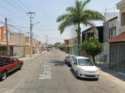 VENDO CASA EN PARQUES DEL NILO, GUADALAJARA CERC A...