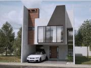 VENDO CASA EN FRACCIONAMIENTO SENDERO DEL FRESNO BLVD...