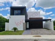 VENDO CASA EN PRIVADA EXCLUSIVA EN MÉRIDA YUCATÁN KIKTEL