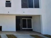 VENDO CASA EN PRIVADA NUEVA VILLAS DE BERNALEJO