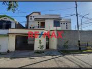 Vendo Casa En Urb Sta Maria Del Pinar Calle Los Nisperos...