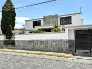 Venta de casa Sector Capelo dentro de Urbanización