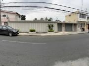 VENDO CASA EN URDESA CENTRAL