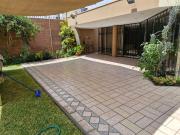 VENDO CASA EN ZONA DE CLINICAS CORPAC SAN BORJA