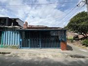 VENDO CASA ESQUINERA CON 2 PARQUEADEROS ZONA SUR ARMENIA...