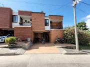 Vendo casa esquinera en altos de la colina en Tuluá valle