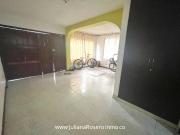 VENDO CASA ESQUINERA EN BOSQUES DE POMONA 3 PISOS