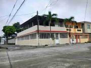 Vendo Casa Esquinera en Cdla Guayacanes con Losa
