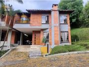 VENDO CASA ESQUINERA SABANETA ANTIOQUIA 3 ALCOBAS CON...