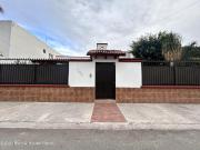 Vendo casa estilo colonial en Juriquilla