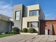 VENDO CASA ESTILO MEDITERRANEO 4 DORM 3 BAÑOS Y ESCRITORIO