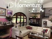 VENDO CASA ESTILO MEXICANO EN LOMAS DE COCOYOC MORELOS...