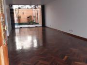VENDO CASA FRENTE A PARQUE CERCA A LA PRE LIMA