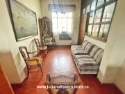 VENDO CASA GRANDE EN EL CENTRO CON 2 APARTAMENTOS Y 1...