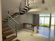 VENDO CASA IMPECABLE EN LOMAS DE JURIQUILLA, QUERÉTARO