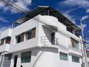 VENDO CASA INDEPENDIENTE EN CALDERON 211m2 3 Dormitorios