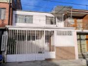 VENDO CASA LOTE EN KENNEDY BOG PARA REMODELACION O...