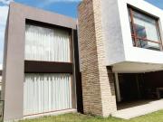 Vendo Casa moderna en la urbanización La Viña