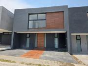 Vendo casa nueva en Parque Madrid en Lomas de...