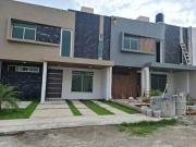 VENDO CASA NUEVA Y AMPLIA DENTRO DE PRIVADA EN VILLAS...