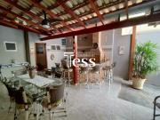 Vendo Casa padrÃ£o com 3 quartos vaga de garagem...