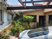 VENDO CASA PARA REMODELAR CON AMPLIO TERRENO ZONA NORTE