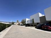 Vendo casa privada exclusiva de cumbres del lago 3...