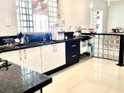 VENDO CASA QUE É SÓ ENTRAR E MORAR COM PISCINA E...