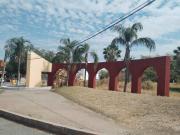 VENDO CASA RECIEN REMODELADA A UNOS PASOS DE CLUB DE...