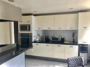 VENDO CASA REMODELADA EN LOMAS HIPODROMO