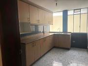 Vendo casa rentera excelente sector Av. América cerca...