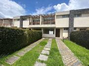 Venta de casa Sector La Armenia, cerca del reservorio