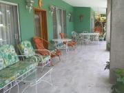 VENDO CASA SOLA EN ESQUINA, UN NIVEL, UBICACIÓN DE LUJO...