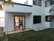 VENDO CASA SOLA EN PRIVADA CON PORTON ELECTRICO, CUERNAVACA