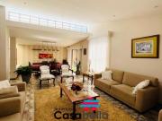 VENDO CASA SUPER AMPLIA RODEADA DE JARDINES EN CAYMA...